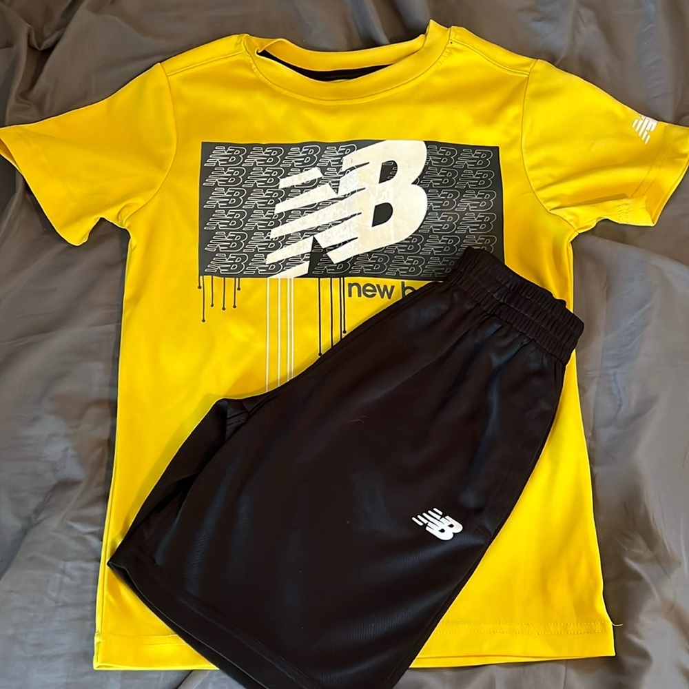Boys New Balance set